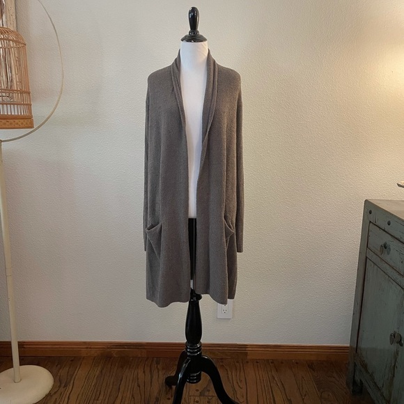 Barefoot Dreams Bamboo Chic Light Cardigan Size Large - Picture 2 of 6